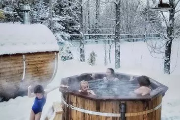 آپارتمان‌های توریست‌ها Backyard Village