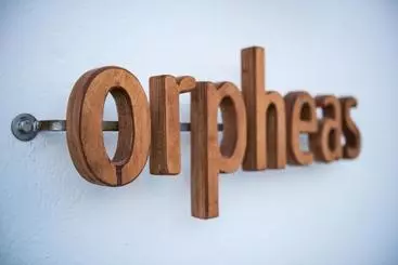 アパートホテル Orpheas Rooms