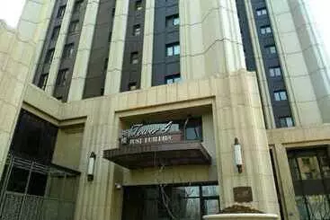 Dalian Xinghai Ingres Garden Apartment