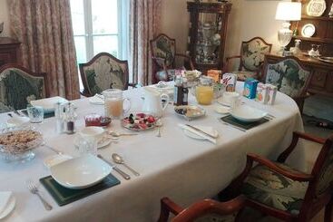 פנסיון Carrick's At Castle Farm