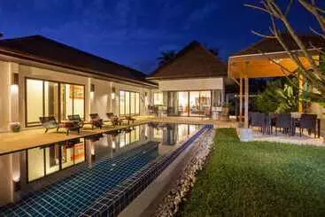 ツーリストアパートメント Exotic Boutique 4br Pool Villa Toya
