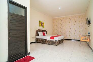 Szálloda Reddoorz At Jalan Bukit Keminting