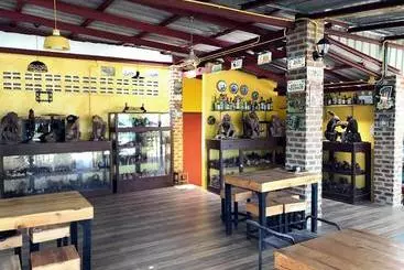 هتل The Monkey Resort Donheang