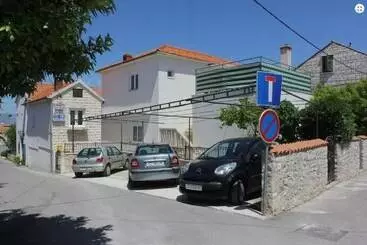 Apartamentos turísticos Apartments Adel   70 M From Beach