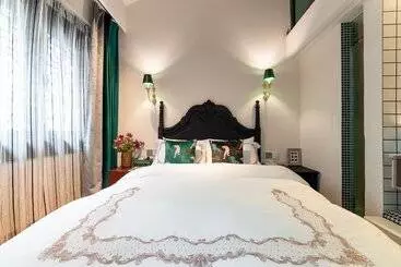 Guilin Nine Rooms Inn