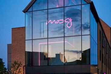 酒店 Moxy York