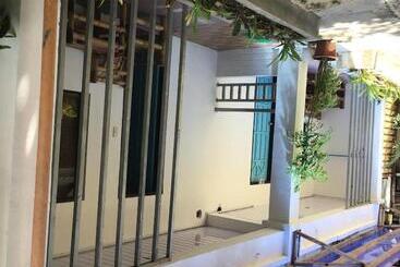 בית מלון כפרי Rob And Fred S Resort