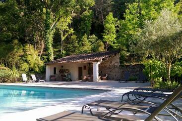 مبيت وإفطار Les Chênes