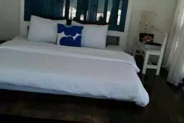 Hotel Hua Plee Lazy Beach