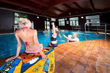 Hotell Tolroy Manor Holiday Park