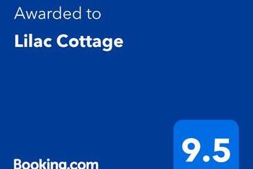 آپارتمانهای توریستها Lilac Cottage