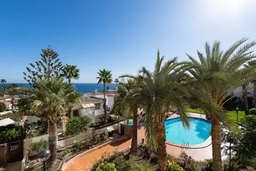ツーリストアパートメント Apartamentos Aguila Beach
