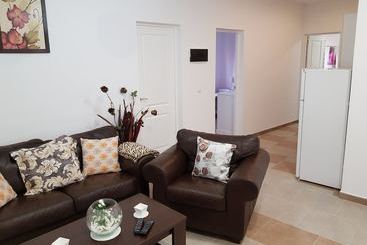 ツーリストアパートメント La Florida Apartments