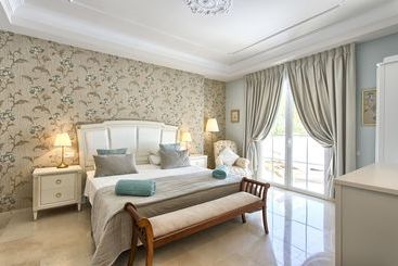 ツーリストアパートメント Villa Dorian