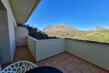 Bed and Breakfast Hostal Rural De Cuadros