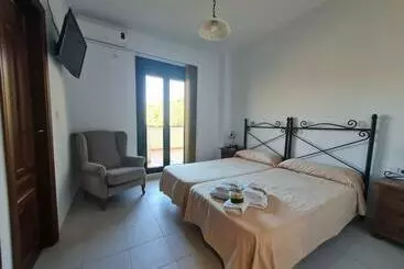 Bed and Breakfast Hostal Rural De Cuadros