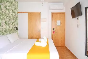 Nanit Rooms Ibiza Hostal