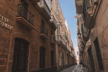 Pensione Apodaca Rooms