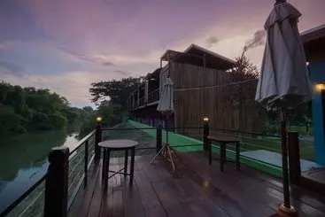 هتل Maithong Riverside