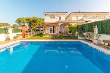 Apartamentos turísticos Holiday Home Amelia