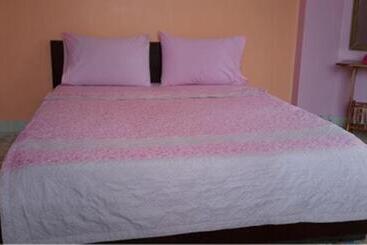 هتل Royal Land Mae Klong