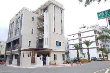 ペンション Happiness Is Coming