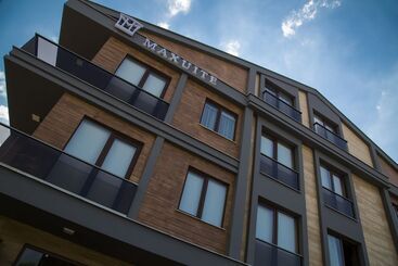 Maxuite Hotel In Home