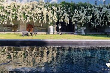 Hotel Phuket Nonnita Boutique Resort   Sha Plus