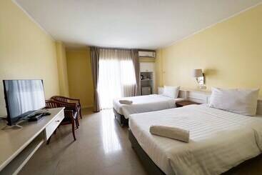 בית מלון כפרי Rajpracha Pakchong โรงแรม ราชประชา ปากช่อง