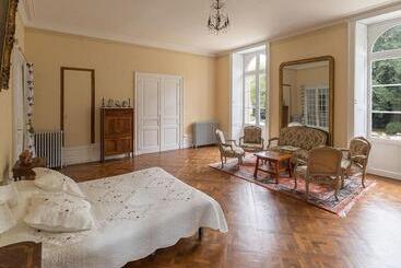 Пансион Chambre D Hotes La Maison De Maître