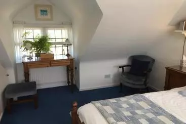 Harvest House B & B