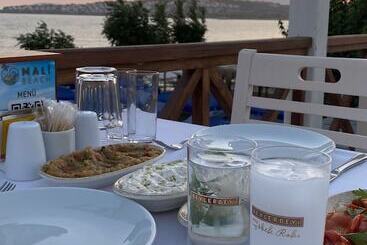 Mali Beach Apart Otel