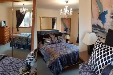 One Strathview B&b
