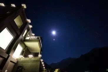 تختخواب و صبحانه Azureloho