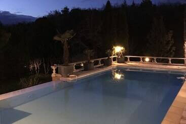 Bed and Breakfast Domaine Lacoste