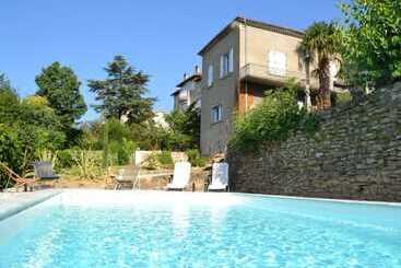 Bed and Breakfast La Maison Jaffran, Suite En Ville