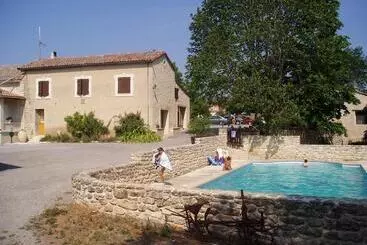 コテージ Chambres D Hôtes Domaine Du Bas Chalus