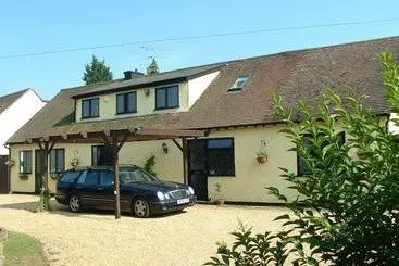 Majatalo Greenways Lodge Nr Stansted Airport