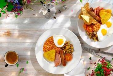 Gästgiveri The Cross Scythes