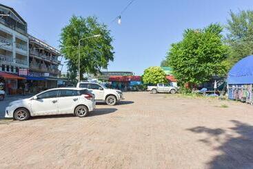 Hotel The Answer Beachfront Cha Am