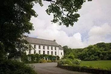 ペンション Cuffern Manor