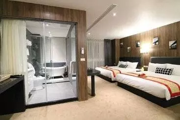 تختخواب و صبحانه Puli Diary