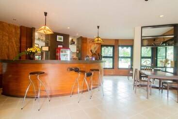 בית מלון כפרי Palm Suites Khao Yai