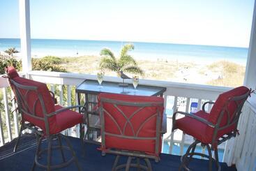 شقق خاصة سياحية Beachfront Bliss Villas