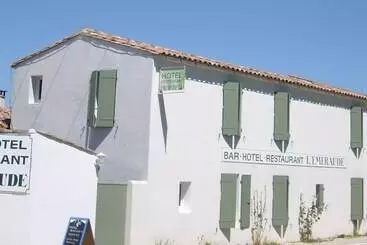 ホテル Restaurant L Emeraude