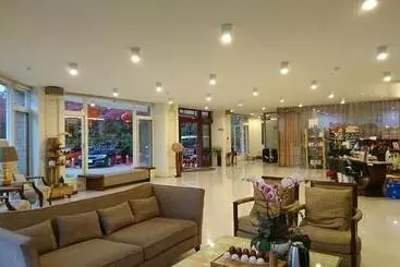 تختخواب و صبحانه Ailiga Travel Villa