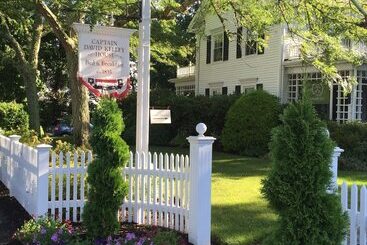 Captain David Kelley House Bed & Breakfast