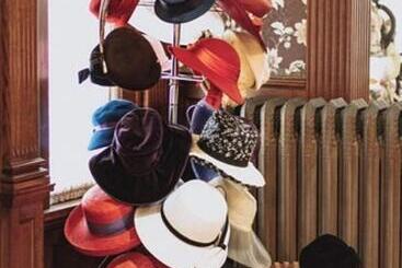 Mathis House, A Victorian Bed & Breakfast And Tea Room At 600 Main