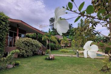 Hotel Sunrise Beach Koh Yao Resort