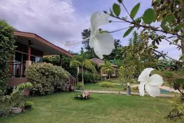 Hotelli Sunrise Beach Koh Yao Resort